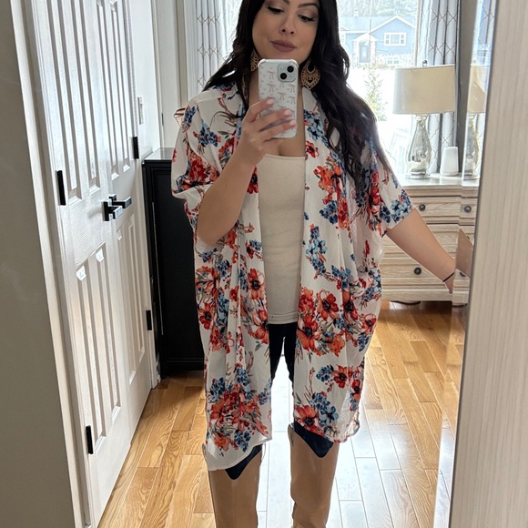 Altar'd State Tops - Altar’d state kimono